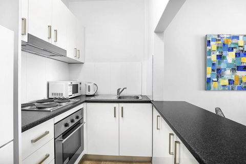1 South Pacific - Accommodation Burleigh 3