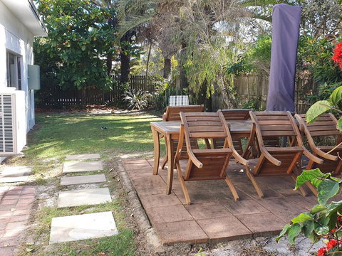 1 Spectrum Street, Rainbow Beach- Close To Shops And Main Beach - Accommodation Burleigh 3