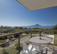 10 'Intrepid' 3 Intrepid Close - water views over Shoal Bay Beach - Accommodation Burleigh