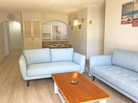 10 'Parkview', 11-13 Catalina Close - Peaceful Park Views - Accommodation Burleigh 3