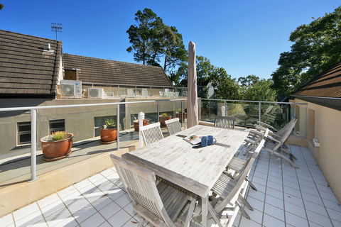 10 Alderly - Accommodation Burleigh 2