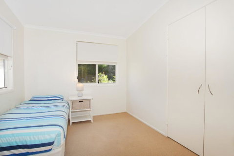 10 Barra Crescent, Coolum Beach, 500 BOND, WIFI, Walking Distance To Beach - Accommodation Burleigh 2