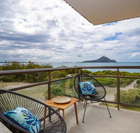 11 'Intrepid'  3 Intrepid Close - Absolute Beachfront Bliss - Accommodation Burleigh