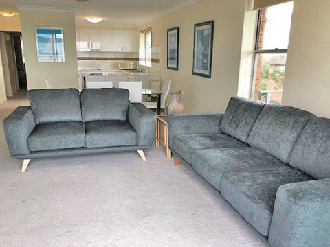 11 'Luskin Lodge' 29 Weatherly Close - Stunning Water Views - Accommodation Burleigh 2