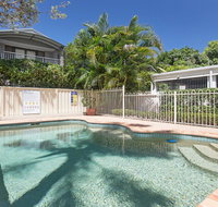 11 'Seashells' 21-23 Magnus Street - pool lift aircon - Accommodation Burleigh