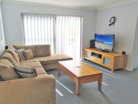 11 'Silvana Court', 26 Ajax Avenue - Close To The Water And Clubs - Accommodation Burleigh 2