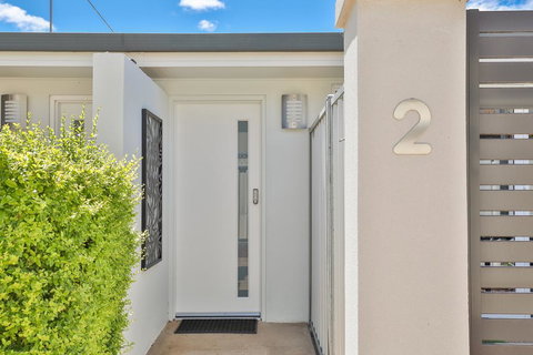 Owner Manager - Accommodation Burleigh 2