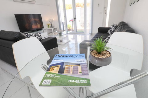 Owner Manager - Accommodation Burleigh 3