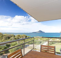 12 'Intrepid' 3 Intrepid Close - right on the beachfront - Accommodation Burleigh