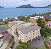 12 'The Helm' 22 Voyager Close - unit in Little Beach with direct access to Shoal Bay Beach - Accommodation Burleigh