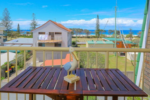 12 Kingsway Ocean View - Accommodation Burleigh 0