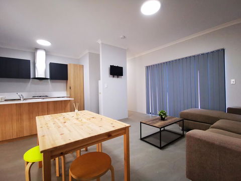127a Morley Drive Apartment - Accommodation Burleigh 1
