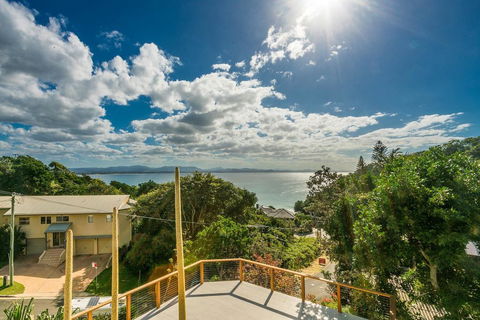 13 Brownell Drive Wategos Beach - Beach House - Accommodation Burleigh 0