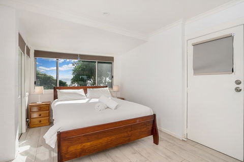 13 Brownell Drive Wategos Beach - Beach House - Accommodation Burleigh 3