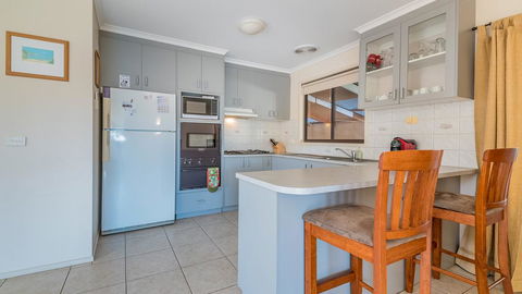 14 Lansell Road, Cowes - Accommodation Burleigh 1