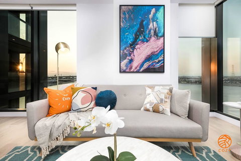 145, Premium Waterfront Suite In Docklands - Accommodation Burleigh 3