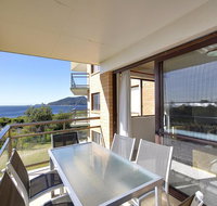 15 'Intrepid' 3 Intrepid Close - right on the beachfront - Accommodation Burleigh
