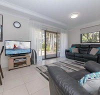 16 'Carindale' 19-23 Dowling St - Ground floor Foxtel Pool and Tennis Court - Accommodation Burleigh