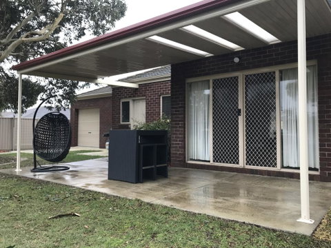 165 On Bogong - Accommodation Burleigh 1