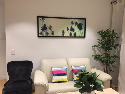 18 Surflen St - Accommodation Burleigh 1