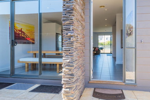 19 Coast Drive - Accommodation Burleigh 3