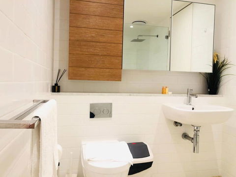 1Bed 1Study Apt With City View &NEW YEAR Firework - Accommodation Burleigh 2