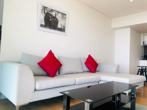 1Bed 1Study Apt With City View &NEW YEAR Firework - Accommodation Burleigh 3