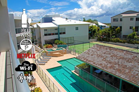 1BR Coolum Beach , Roof Terrace, Spa, Tennis, Pool - Accommodation Burleigh 0
