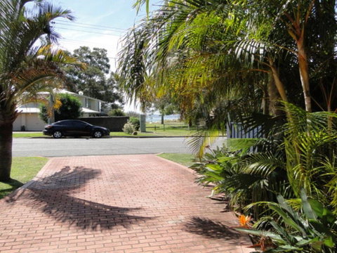 2 'Copacabana', 61 Sandy Point Road - Cute Unit With Water Views From The Balcony - Accommodation Burleigh 0