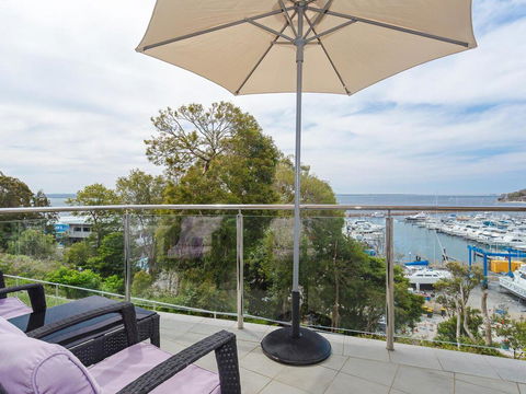 2 'Paradiso', 4 Laman Street - Beautiful Unit With Stunning Water Views & Pool - Accommodation Burleigh 0