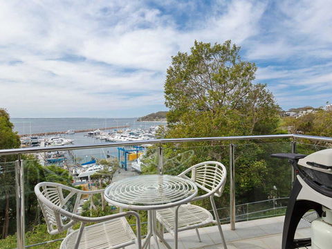 2 'Paradiso', 4 Laman Street - Beautiful Unit With Stunning Water Views & Pool - Accommodation Burleigh 1