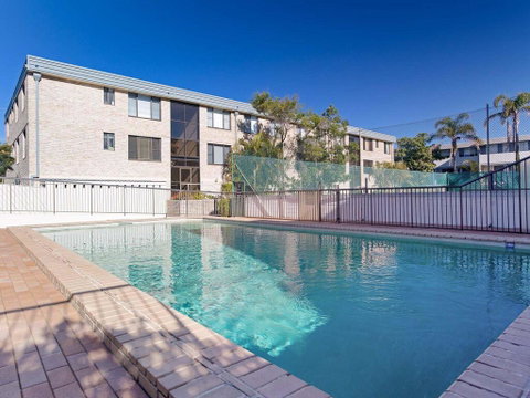 2 'The Dunes', 38 Marine Drive - Pool, Tennis Court And So Close To The Beach - Accommodation Burleigh 1