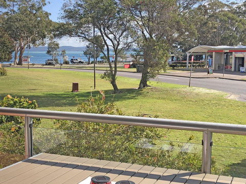 2 'Villa Ellisa', 8-10 Columbia Cl - Beautiful Water Views & Directly Across To Little Beach - Accommodation Burleigh 3