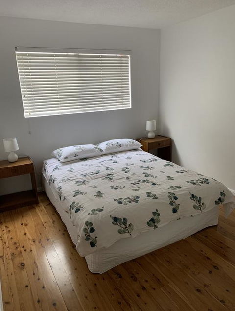 2 Bed Bar Beach Apartment - Stroll To Beach & Cafes, Supermarket Apartment 6 - Accommodation Burleigh 3