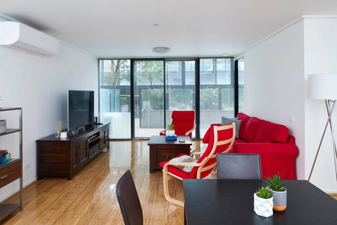 2 Bed/2 Bath Apartment, Amazing Location! - Accommodation Burleigh 0