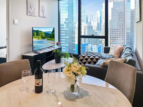 2 Bedroom Luxury On Southbank Boulevard - Accommodation Burleigh 0