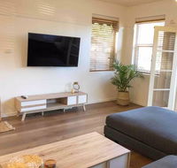2 Bedroom SHORT walk to CBDBEACH and DARBY ST - Accommodation Burleigh