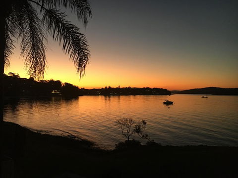 2 The Shores Soldiers Point - Waterfront - Uninterrupted Water Views INCLUDING ALL LINEN & TOWELS, Free Wi-Fi - Accommodation Burleigh 3