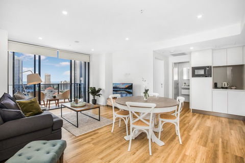 2-Bed Beach Apartment With Pool, Parking And Balcony - Accommodation Burleigh 0