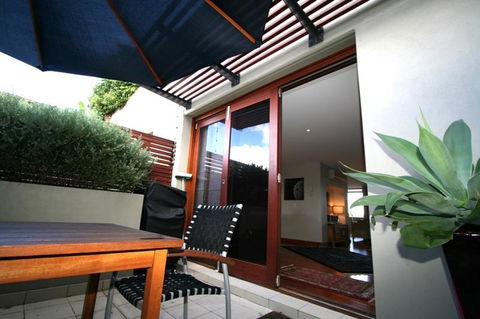 2/21-25 Fletcher Street - Casablanca At Bogarts - Accommodation Burleigh 1