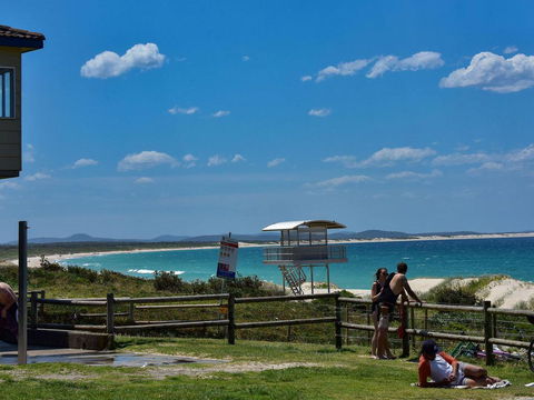 20 Booneroo - Walk To The Beach - Accommodation Burleigh 1