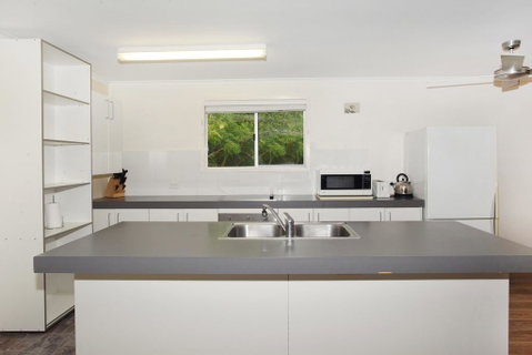 20 Scrub Road, Coolum Beach - Pet Friendly, Linen Included - Accommodation Burleigh 3