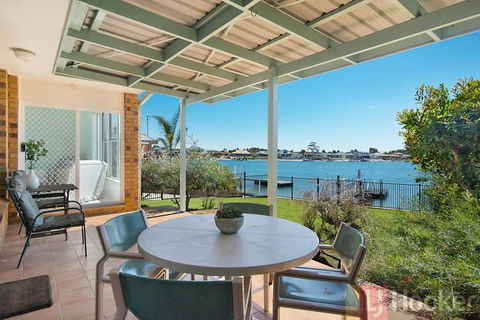 21 Melaleuca Drive - Accommodation Burleigh 0