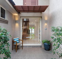 25 Christmas Bush Avenue - aircon pet friendly small boat parking  WIFI - Accommodation Burleigh