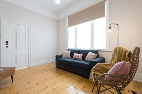 26 Byron Street - Accommodation Burleigh 3