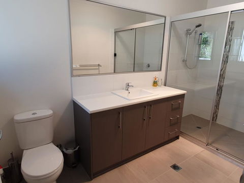 26 Satinwood Drive- Low Set Modern, Sleeps 8 - Accommodation Burleigh 0