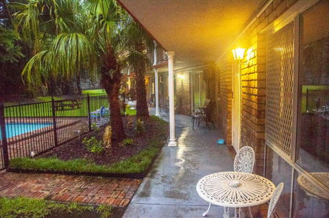 Coomera Motor Inn - Accommodation Burleigh 3