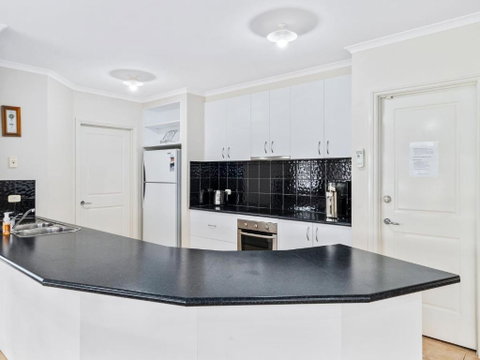 D3 Ski Ranch - Accommodation Burleigh 2