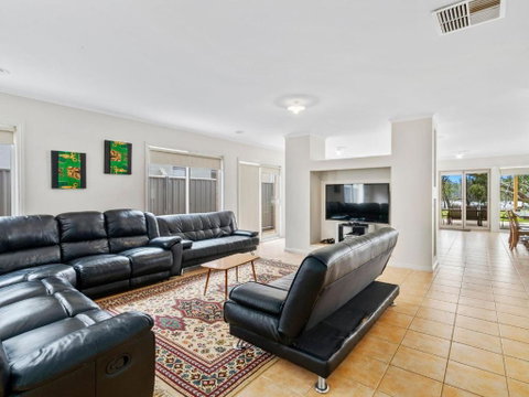 D3 Ski Ranch - Accommodation Burleigh 3