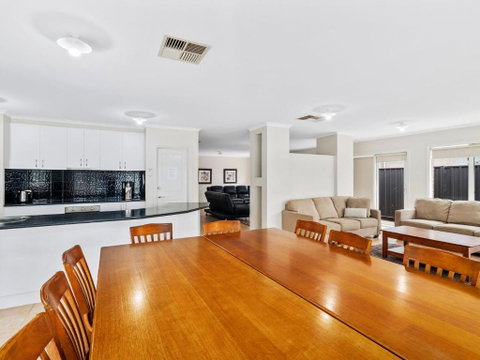 D3 Ski Ranch - Accommodation Burleigh 4
